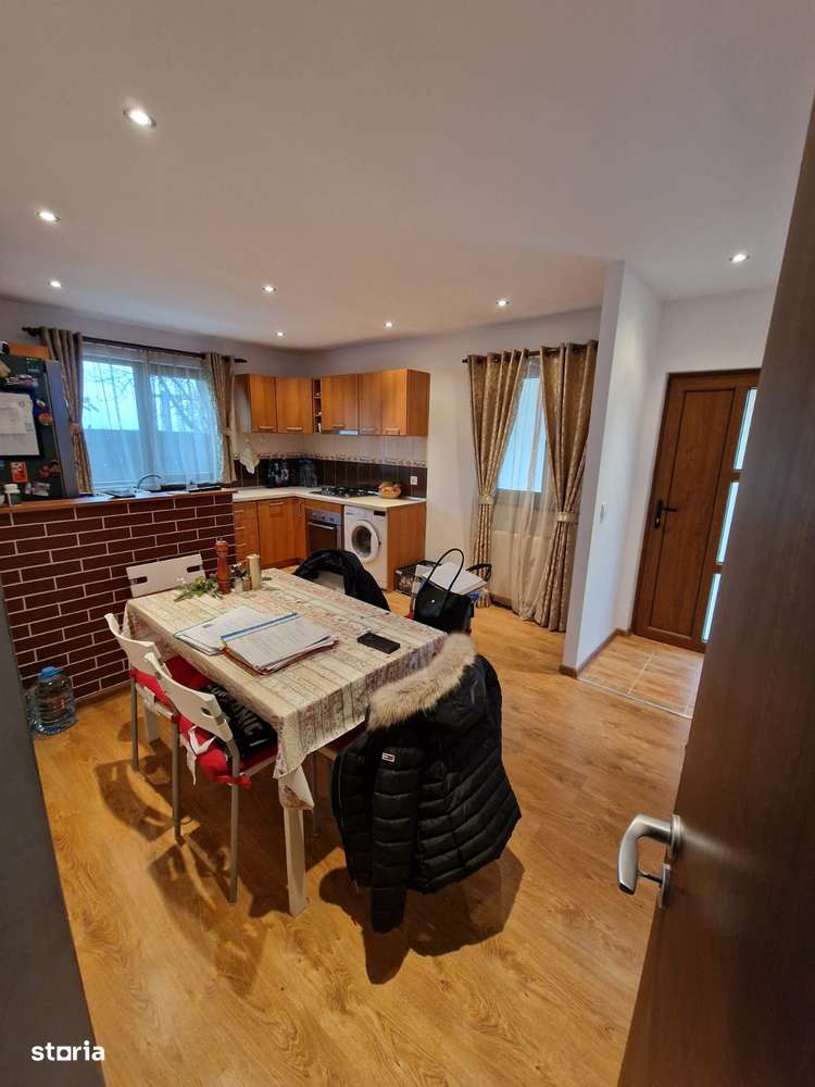 casa  197 mp, garaj, foisor, gratar, teren 870 mp la 100 m de DN 4-5