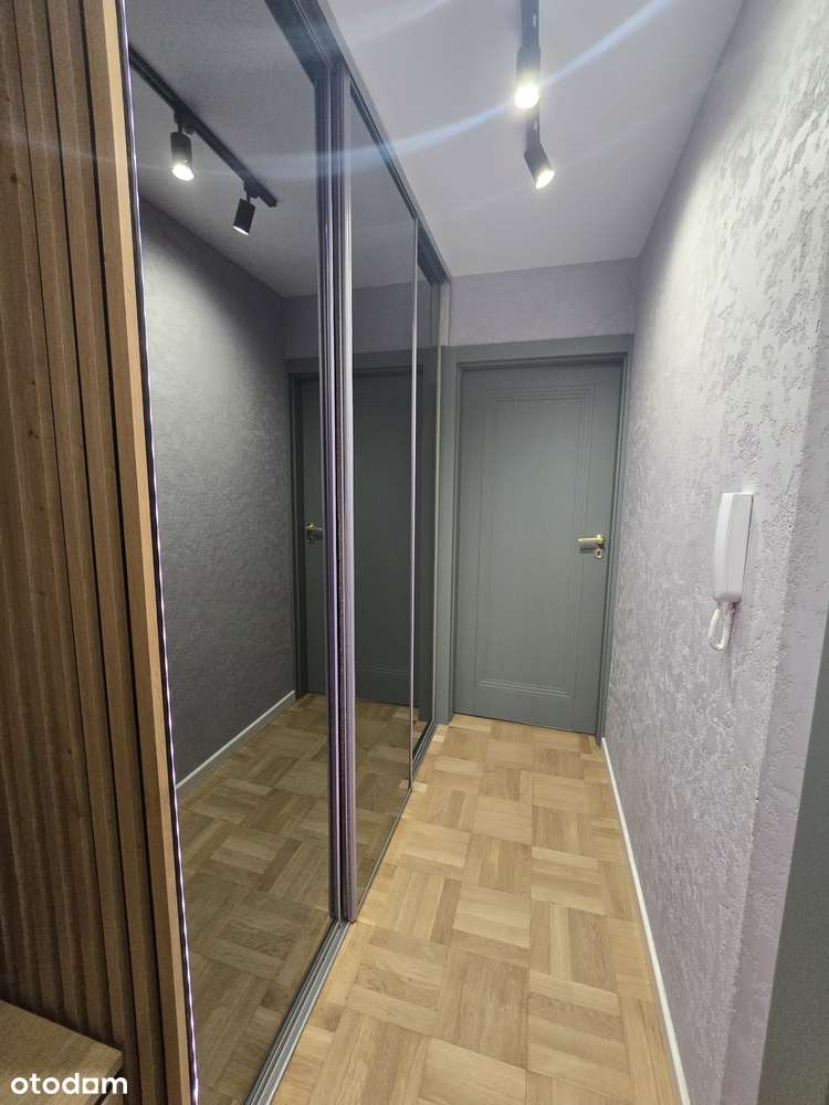 2 pokoje po remoncie + balkon loggia + piwnica - oddzielna kuchnia-8