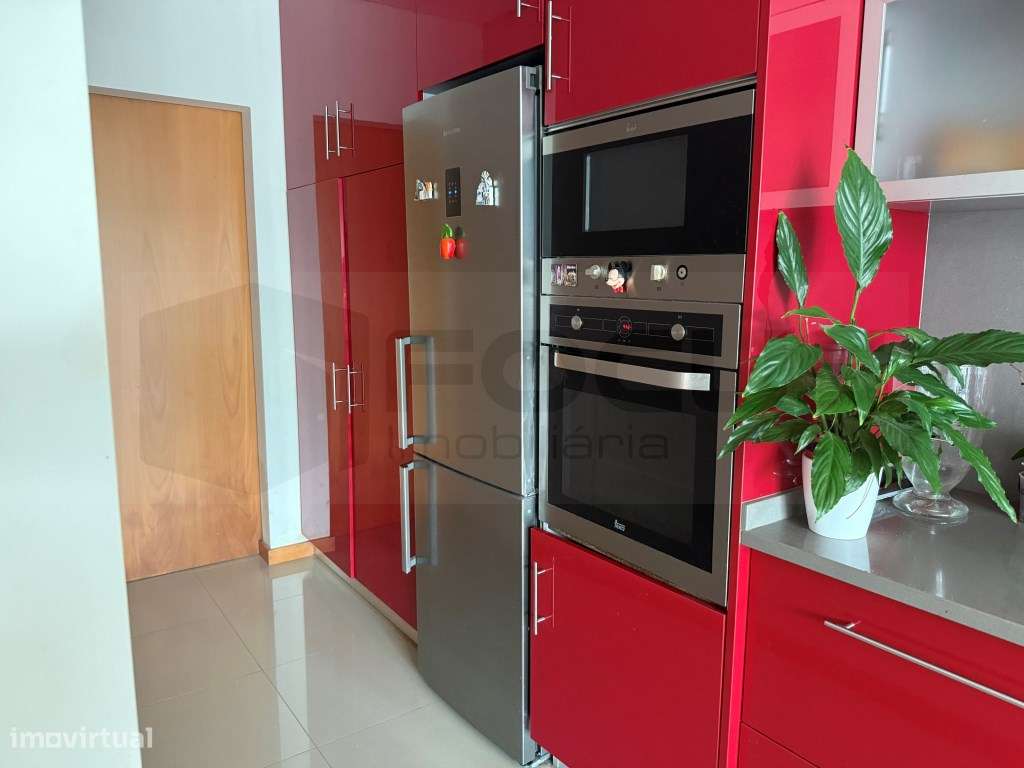 Moradia com design vanguardista, junto á ria - Gafanha da Encarnaçã... - Grande imagem: 5/28