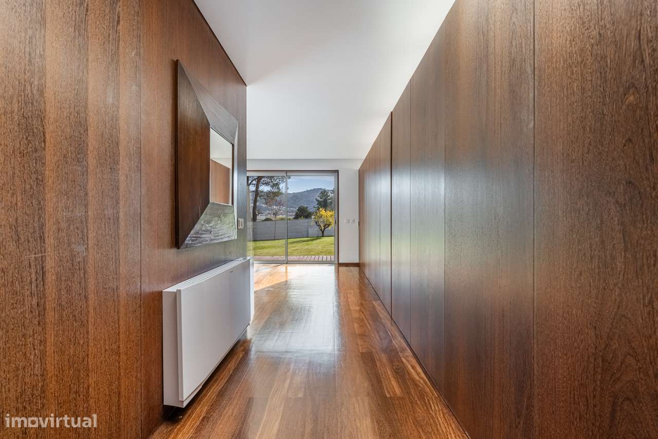 Moradia Individual T4 à venda em Vizela-37