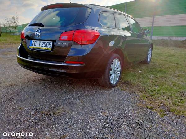 Opel Astra 1.4 Turbo 150 Jahre - 5