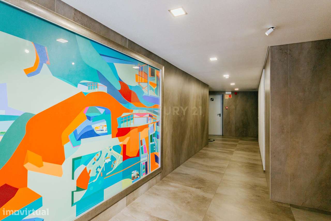 Apartamento T1 com Terraço e Box na Avenida da Mague - Grande imagem: 3/24