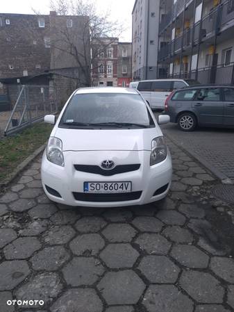 Toyota Yaris 1.0 Luna - 2