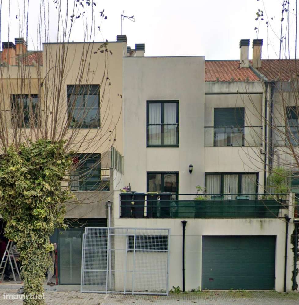 Investimento- Loja em Valongo possibilidade de Converter em T2-7