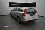 Volvo V60 D3 Momentum - 8