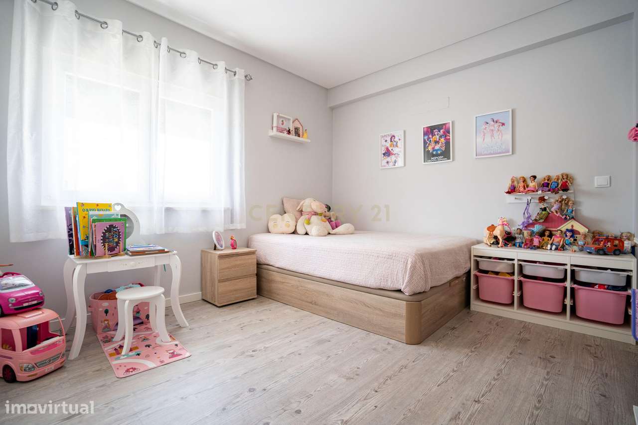 Apartamento T2 - Excelentes Áreas - Como Novo-27