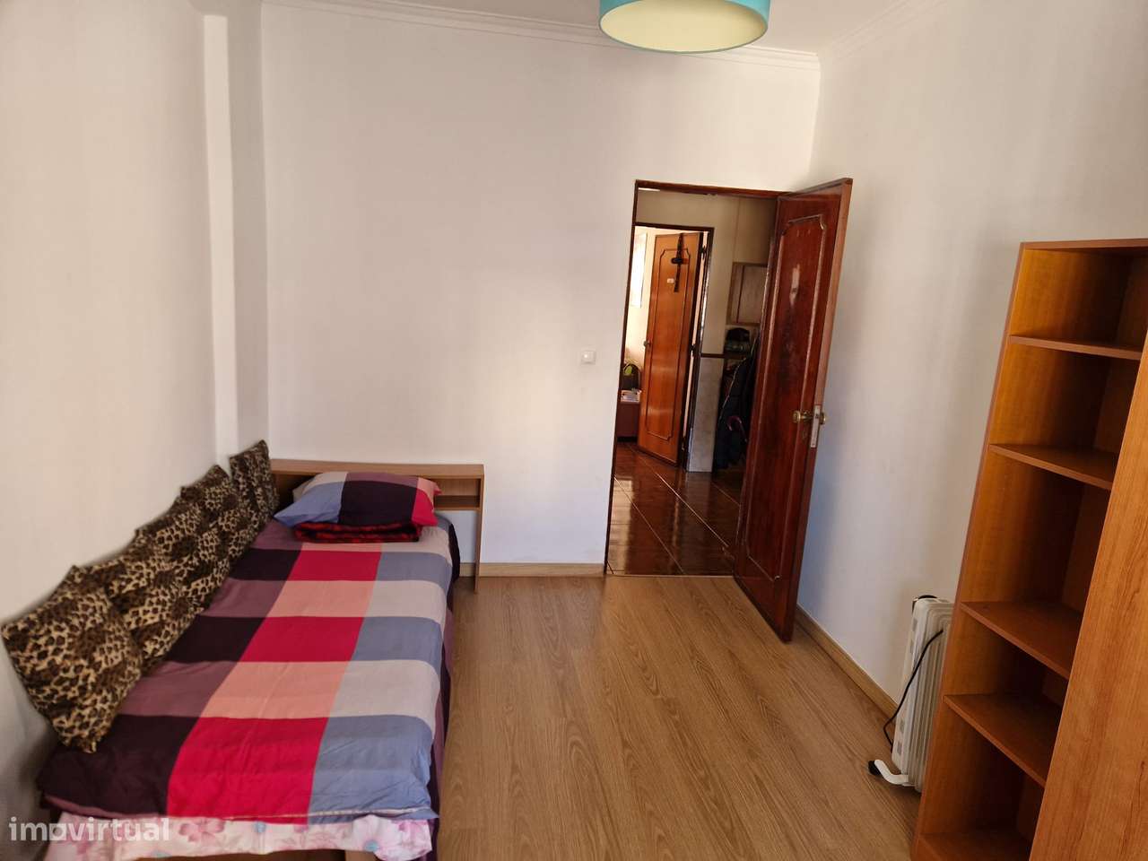 Quarto mobilado para alugar - Encosta do Sol - Grande imagem: 5/15