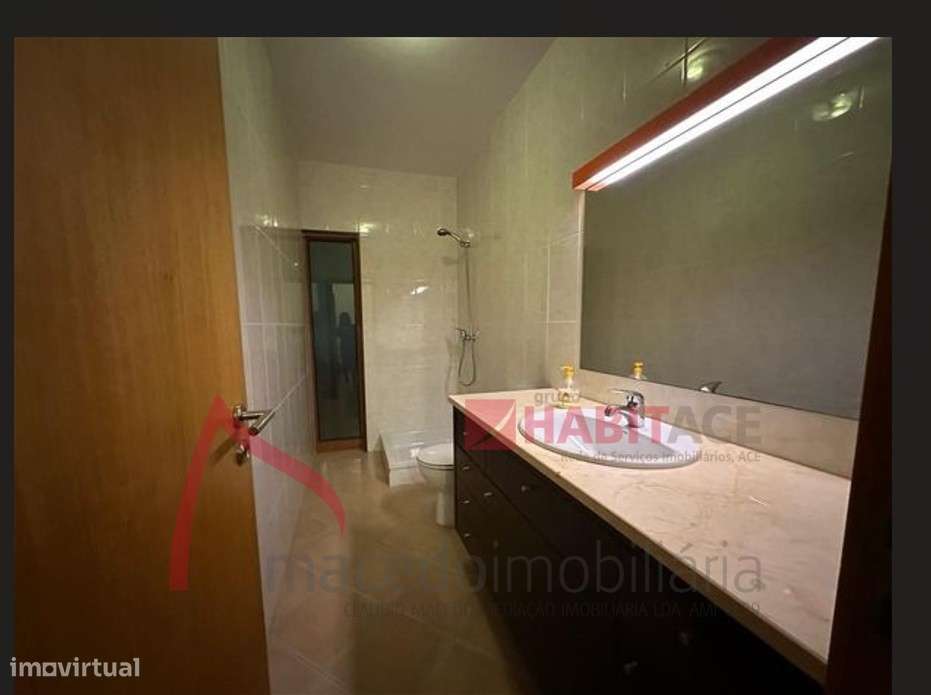 Moradia Individual T3 com piscina em Lomar-23