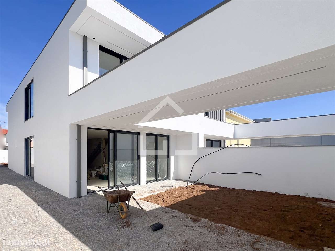 Moradia T3+1 NOVA - Canedo - Grande imagem: 4/29