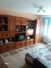 Apartament 2 camere decomandat , Cetate , mobilat