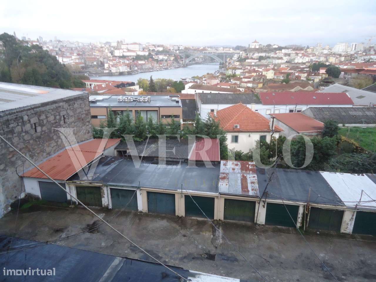 ½ T2 V.N. Gaia | Vista Rio Douro | Garagem Fechada | Venda Judicial-9