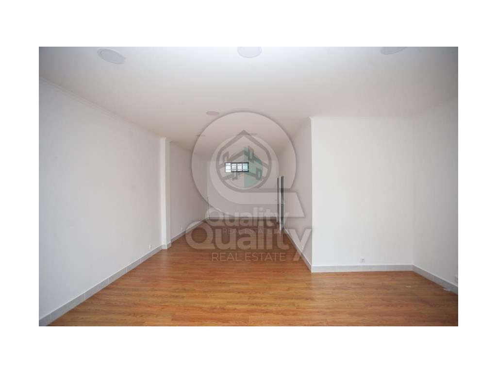 Estabelecimento comercial numa zona Privilegiada do Barreiro - Grande imagem: 5/23