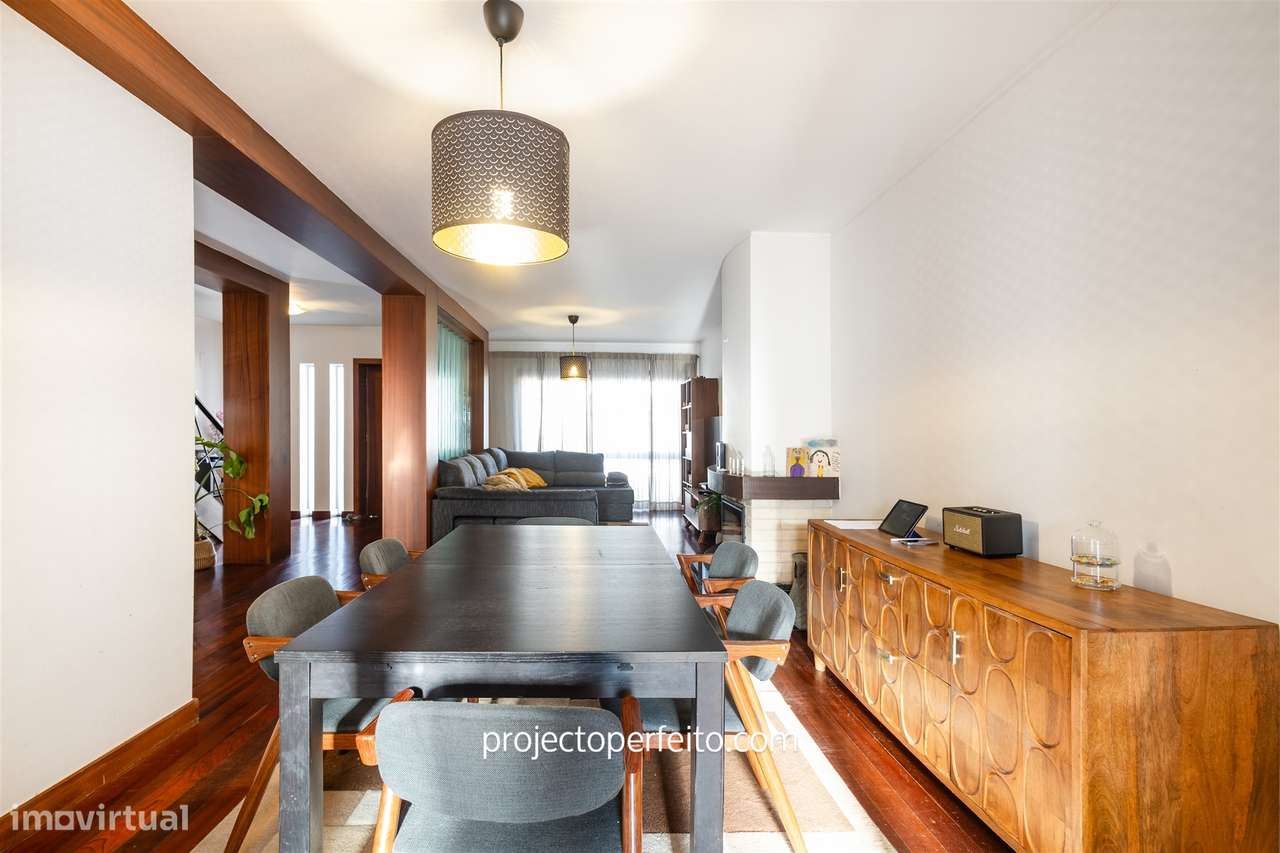 Moradia em Banda T3 Venda em Nogueira da Regedoura,Santa Maria da Feir - Grande imagem: 4/17