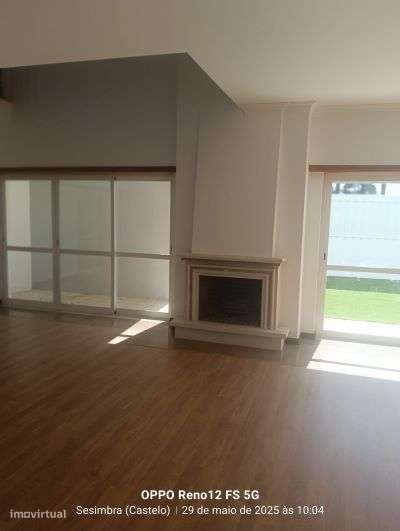 Moradia T4, localizada na zona da Cotovia, em Sesimbra-27