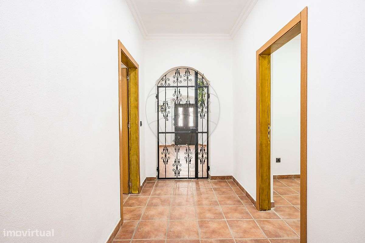 Moradia T4 para venda-4