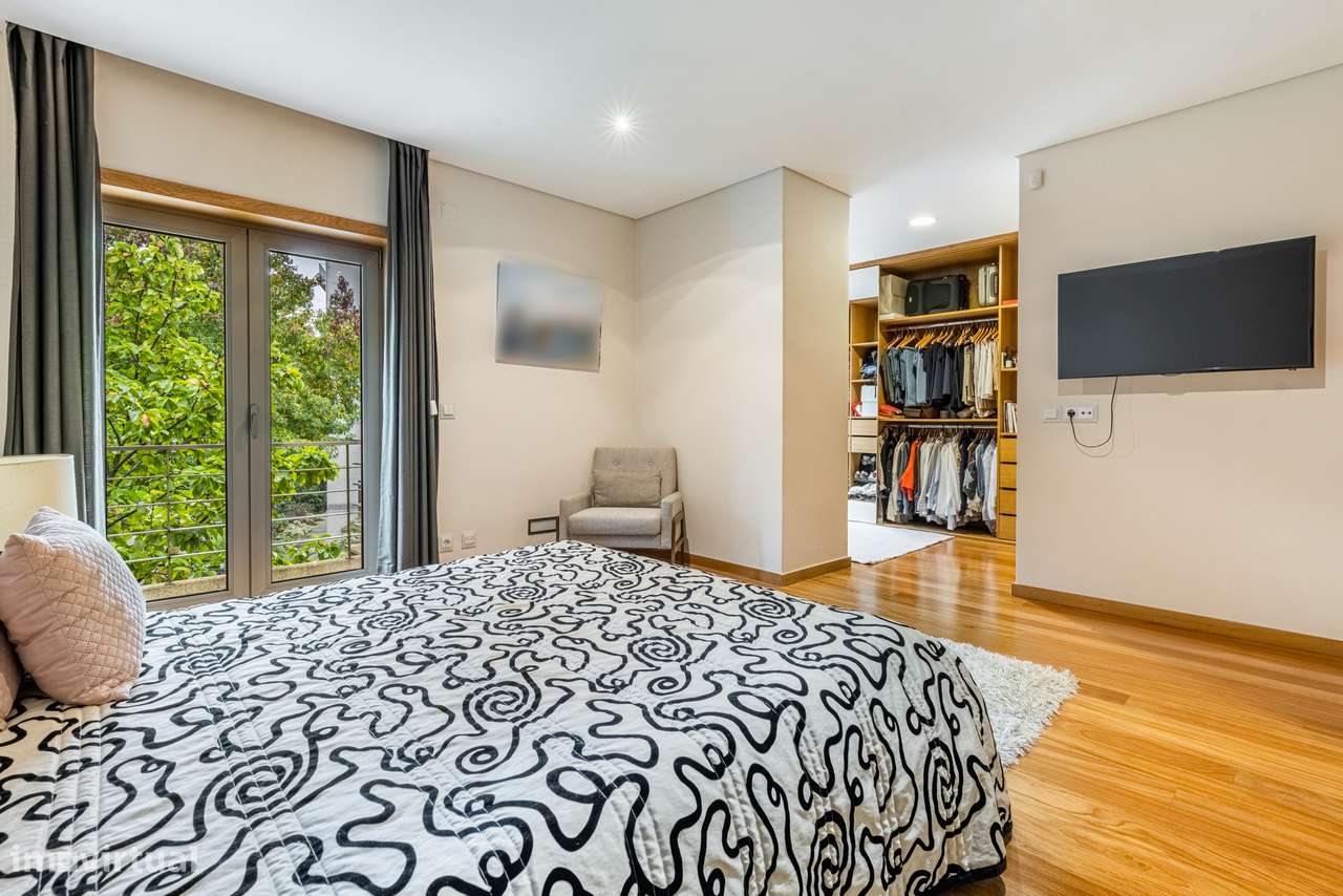 Moradia T3 + escritório à venda em Fraião - Braga-32