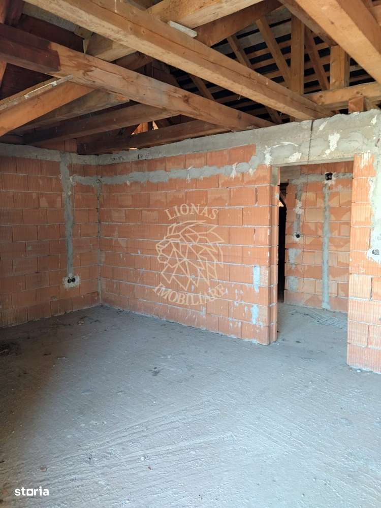 Casa/ Vila la Rosu- 365mp-1000 mp teren- regim P+1- Zona Viisoara - Imagine principală: 4/8