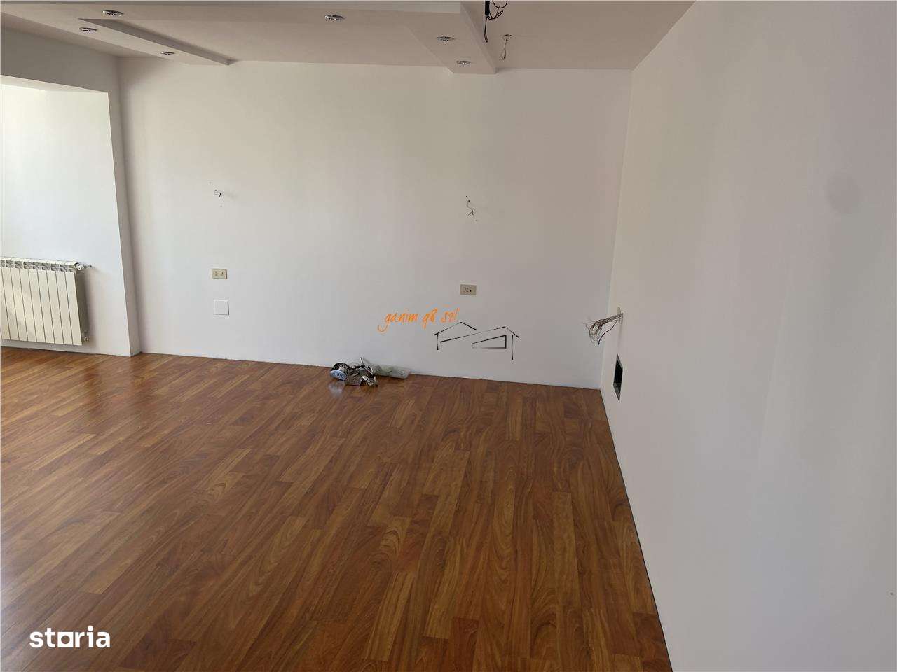 Apartament 4 camere transformat in 3 camere , zona ultracentrala Piata-3