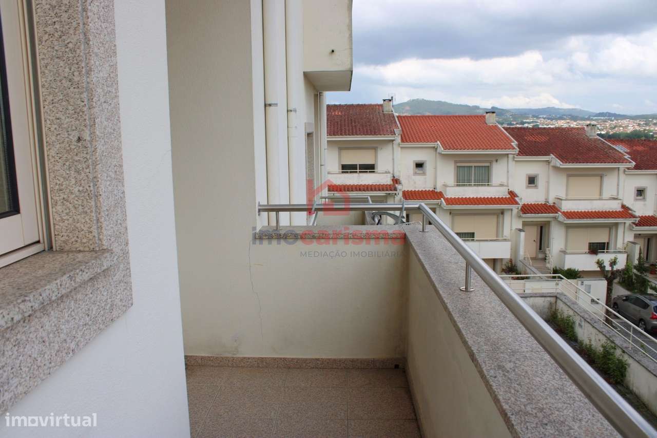 Moradia T3 em Banda em Oliveira Santa Maria, Vila Nova de Famalicão-12