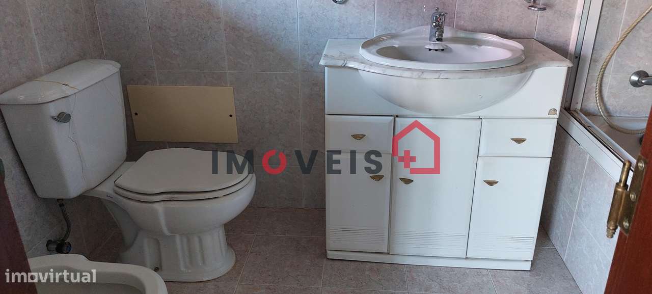 Moradia situada a dois minutos da Cidade de Ourém-3