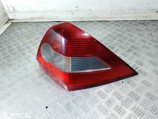 LAMPA TYLNA PRAWA RENAULT MEGANE II ( 02-09 ) SEDAN - 5