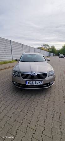 Skoda Superb 2.0 TDI DSG Exclusive - 9