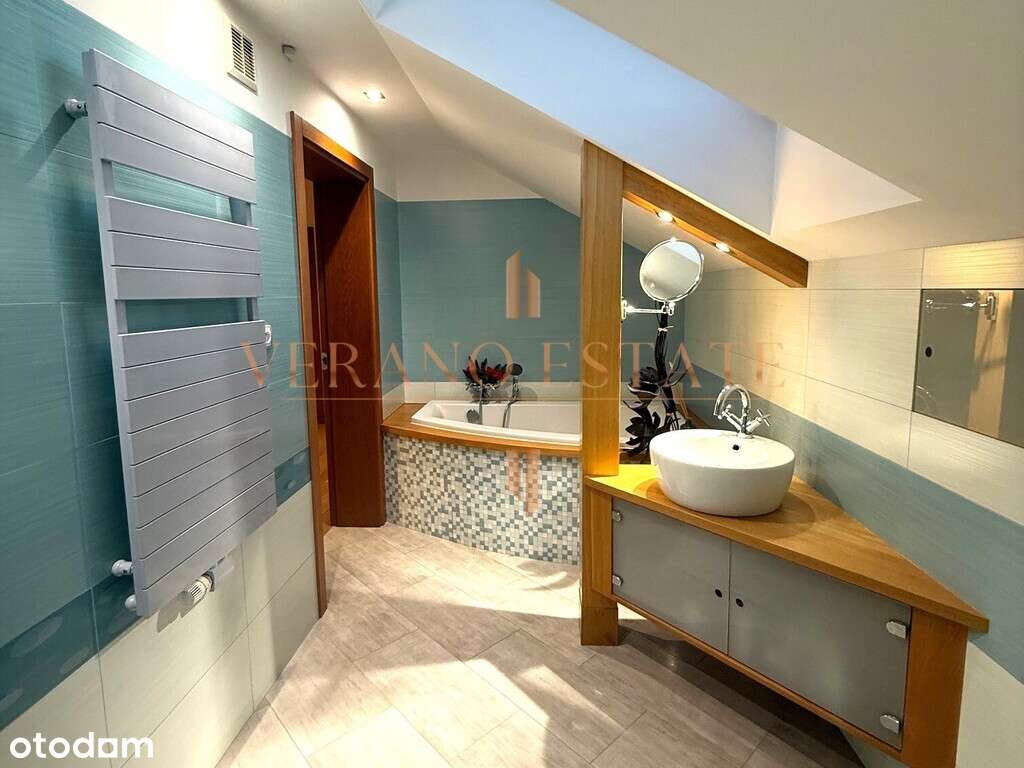 Dom jednorodzinny z 4 sypialniami 256m2-9