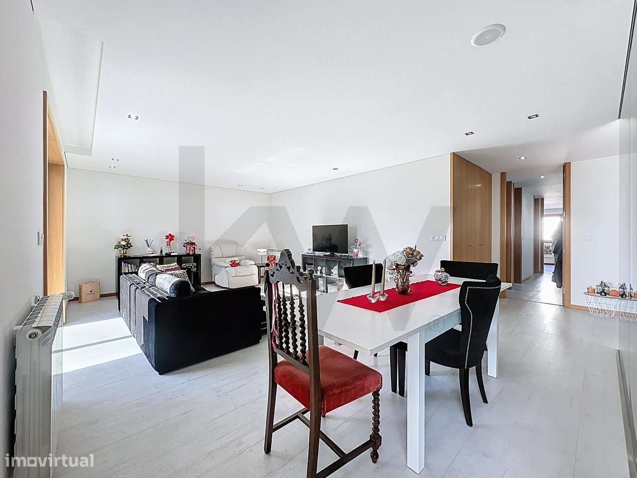 Apartamento T3 c/ 170m2, Garagem Fechada, Varandas, Aquecimento, Painé - Grande imagem: 4/41