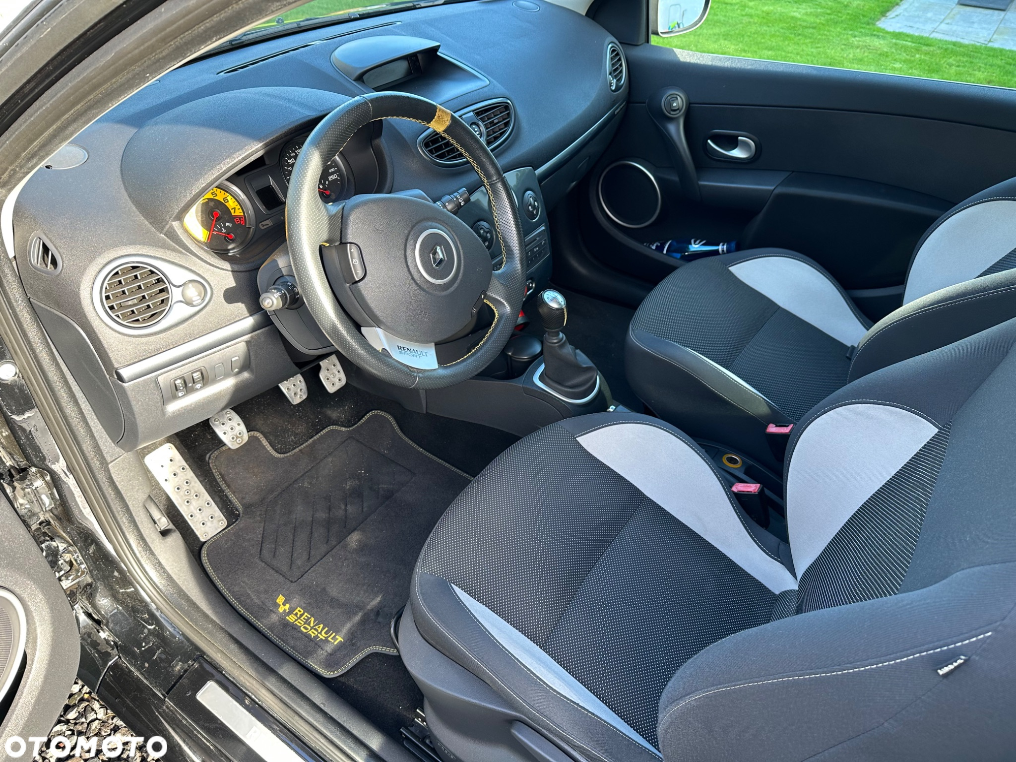 Renault Clio 2.0 16V Sport - 9