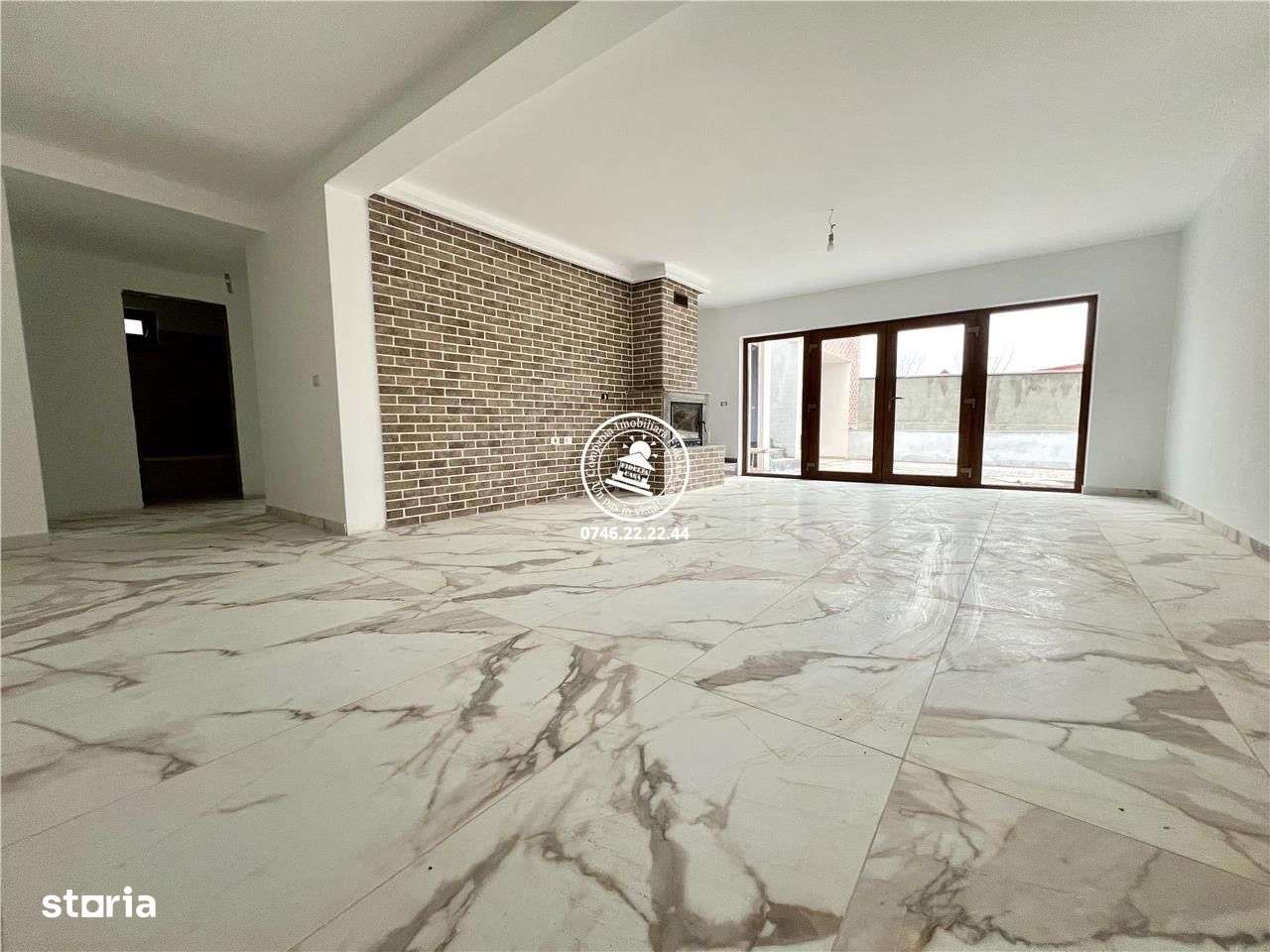 Vila deosebita cu 6 camere si 500mp teren in Ciurbesti - Imagine principală: 4/12