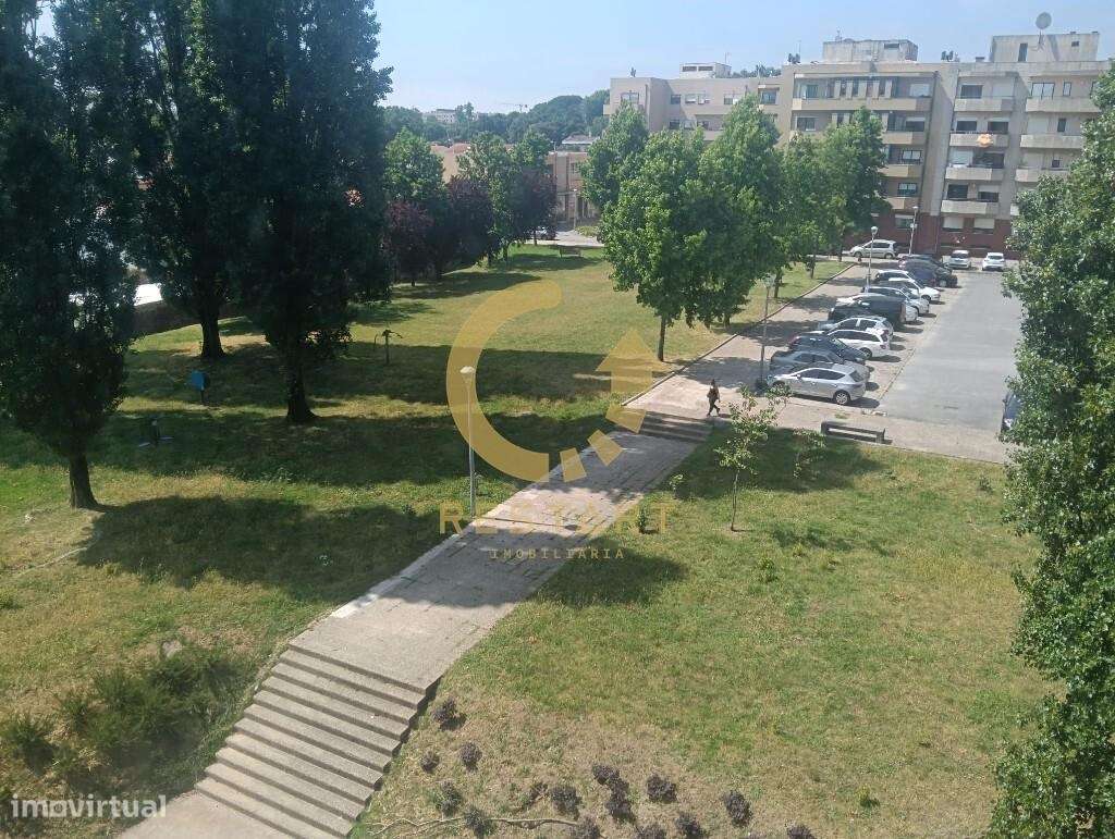 Apartamento T1 com Potencial de Modernização – Matosinhos-17