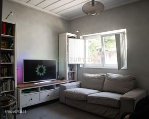 Moradia T3+1 na Ajuda com Potencial Incrível e Localização Privilegiad - Grande imagem: 4/26