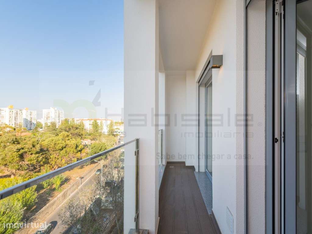 T3 Excelentes Acabamentos com Box Perto da Praia-20