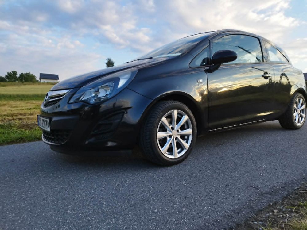 Opel Corsa E (2014-2019) 1.4 16V Color Elegance 2014