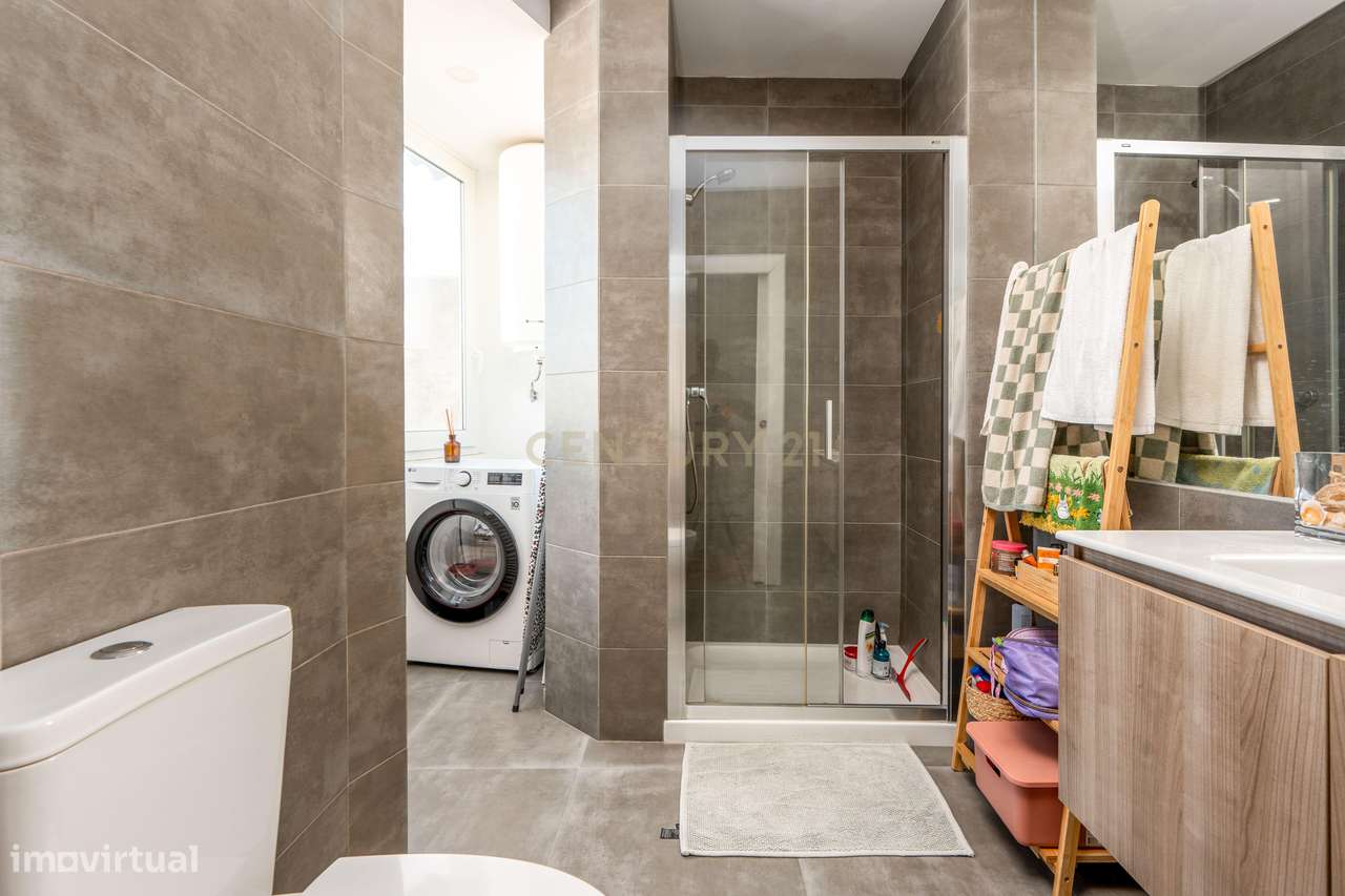 T2 Renovado em Alcântara | Lisboa-21