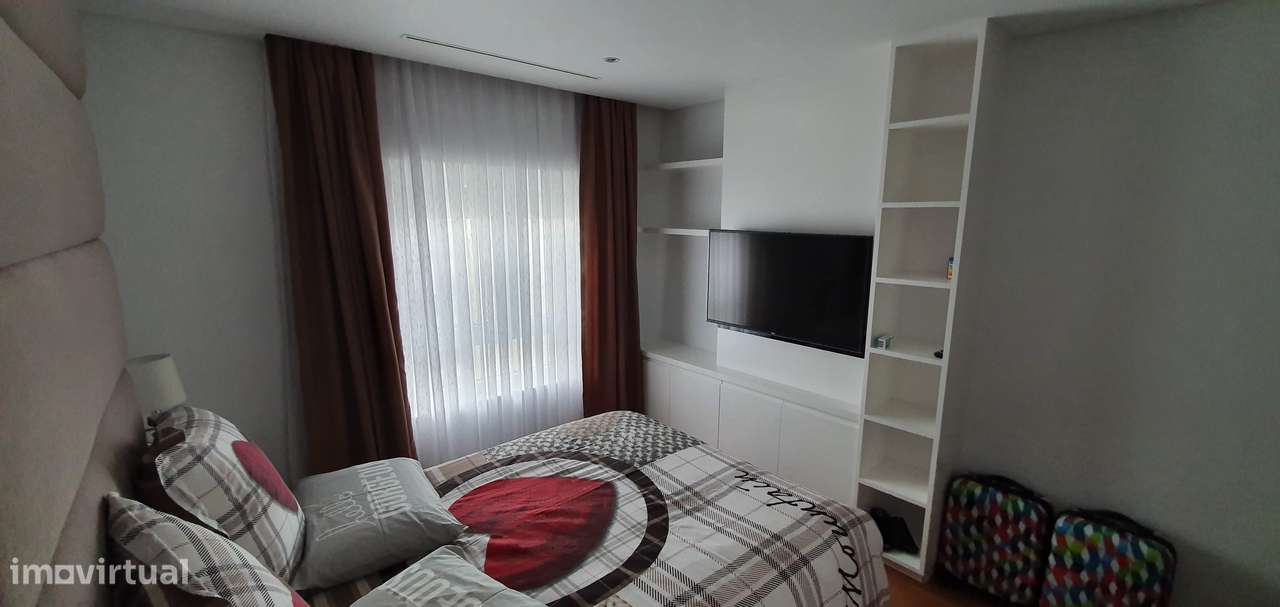 Apartamento T3 com 115m² + Garagem + Arrecadação - Grande imagem: 5/12