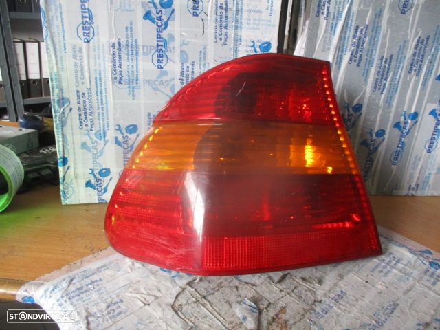 Farol Tras 6907933 BMW E46 2003 5P ESQ ORIGINAL - 1