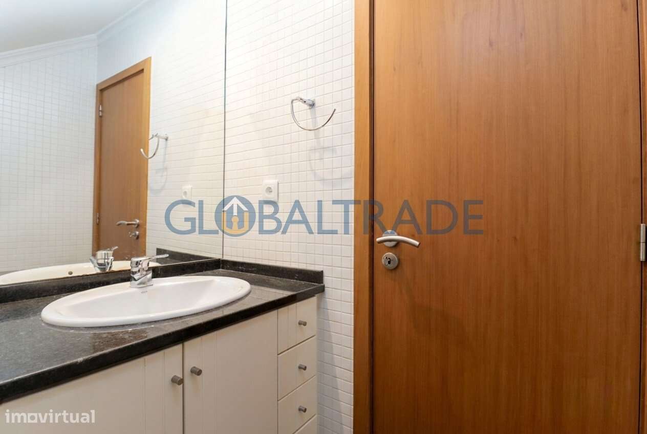 Duplex T2+1 com vista mar em Canidelo-23