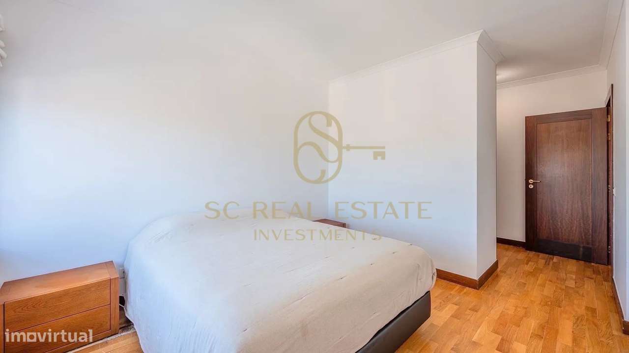 Exclusivo T2 Duplex Recuado, Último Piso, 2 Terraços, Cedofeita-19