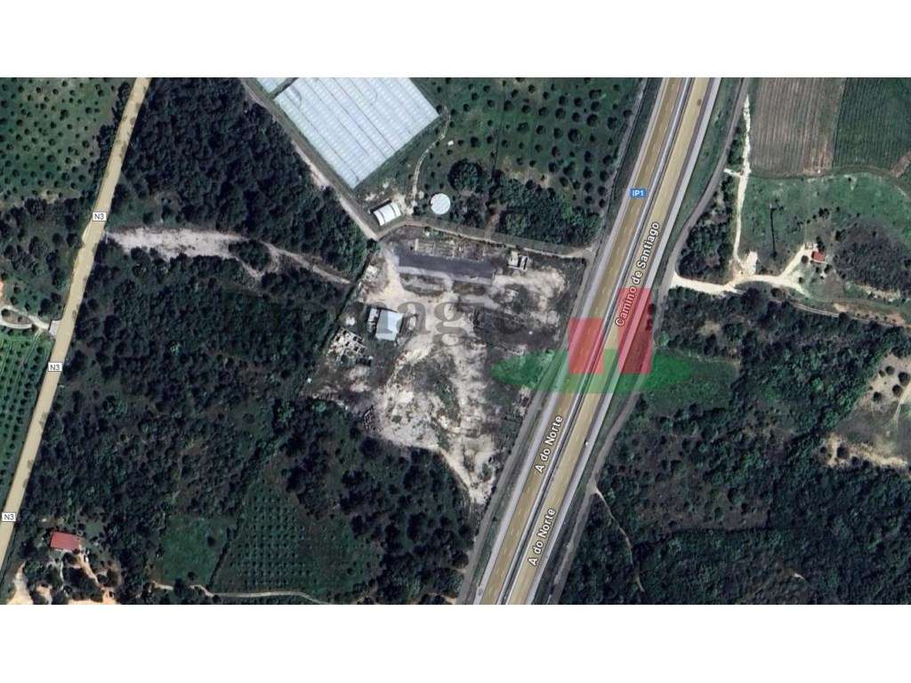 Terreno junto à EN3 e A1 - Santarém - Alcanena - Grande imagem: 2/23