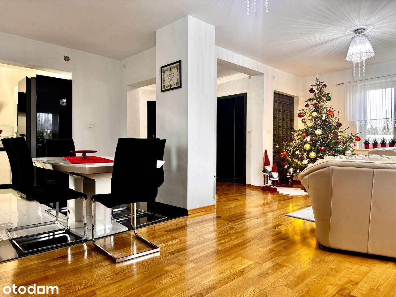 Wyjątkowy dom w Mławie przy ul. Warszawskiej-4