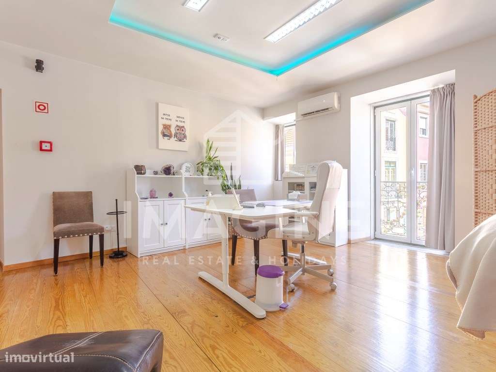 Prédio à Venda Localização Premium - Praça de Bocage-7