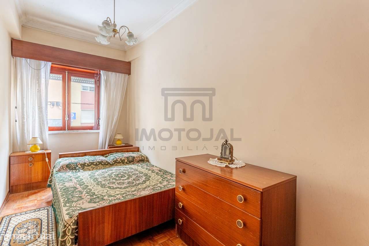 APARTAMENTO T2 (R/C) + POTENCIAL T0 INDEPENDENTE (CV) + QUINTAL-7