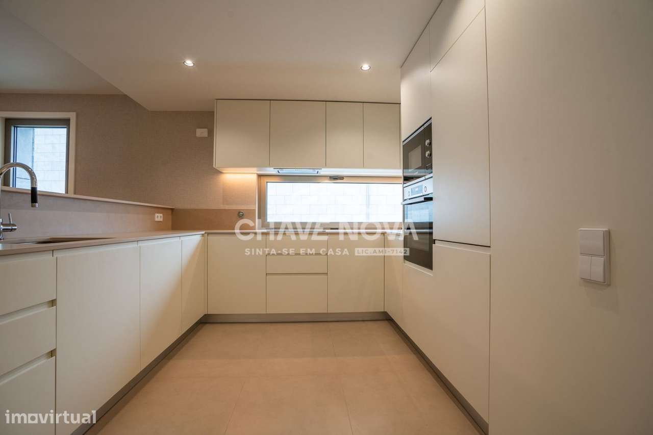 Apartamento T3 Novo c/ 2 Lugares de Garagem em Canidelo - Grande imagem: 5/24