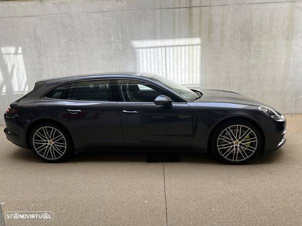 Porsche Panamera Sport Turismo 4 E-Hybrid - 4