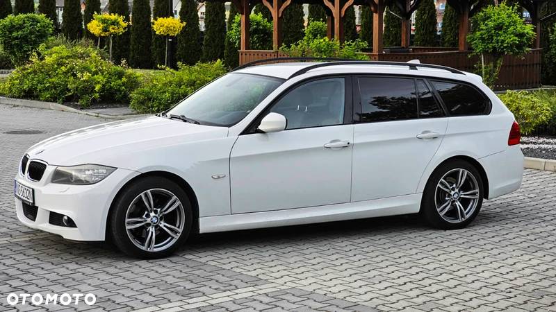 BMW Seria 3 320d xDrive DPF Touring - 5