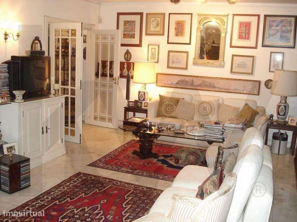 Apartamento excecional T5 C/ 2 Suites, Lareira, Varandas - Prédio Port-1