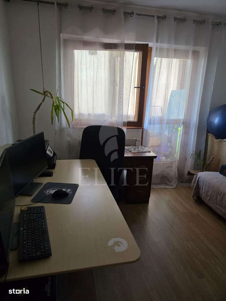 Apartament 3 camere în zona MOGOSOAIA-10