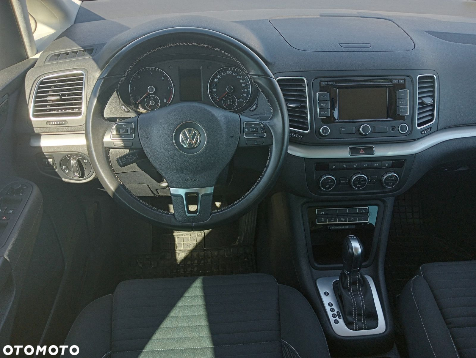 Volkswagen Sharan 2.0 TDI Comfortline DSG - 30