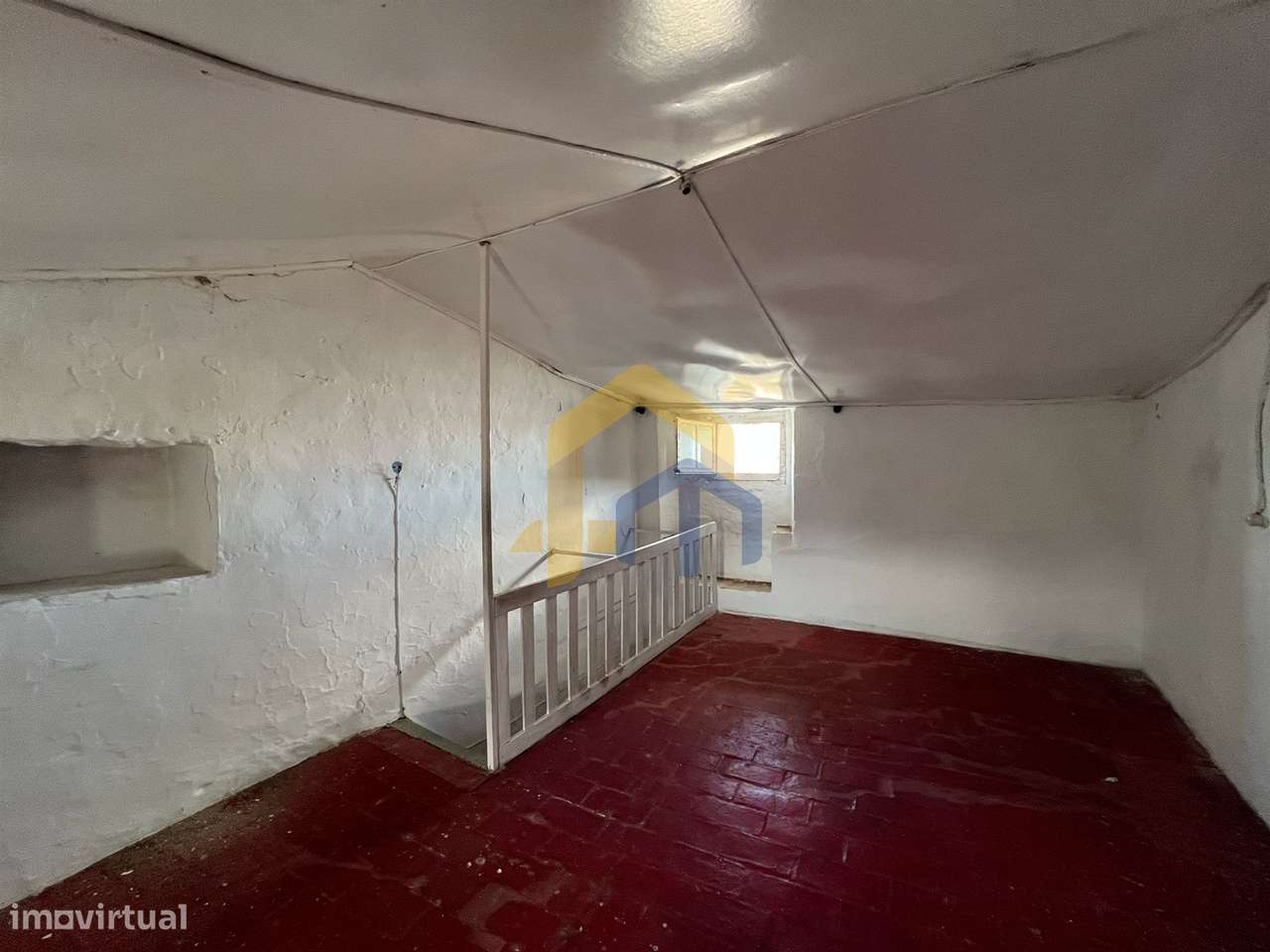 Prédio T5,  zona histórica de Estremoz, junto à Pousada Rainha Santa I-16